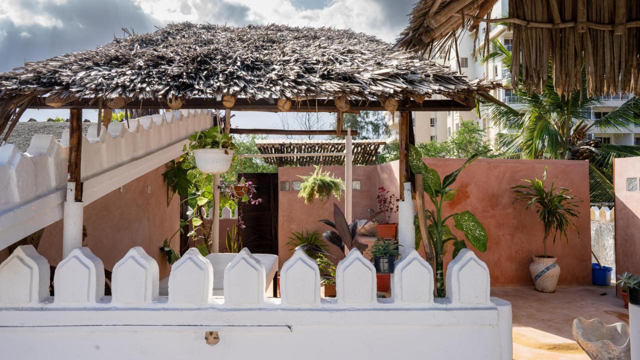 Ostello Tulia House Backpackers Mombasa Esterno foto