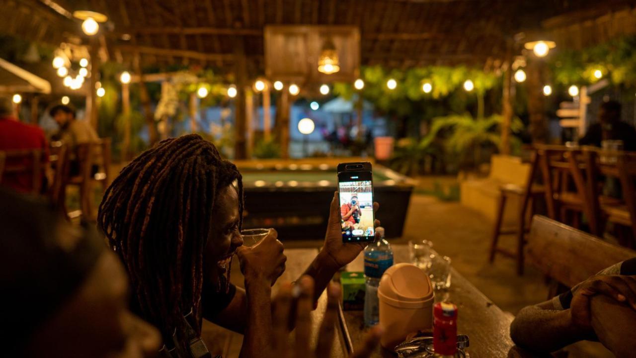 Ostello Tulia House Backpackers Mombasa Esterno foto