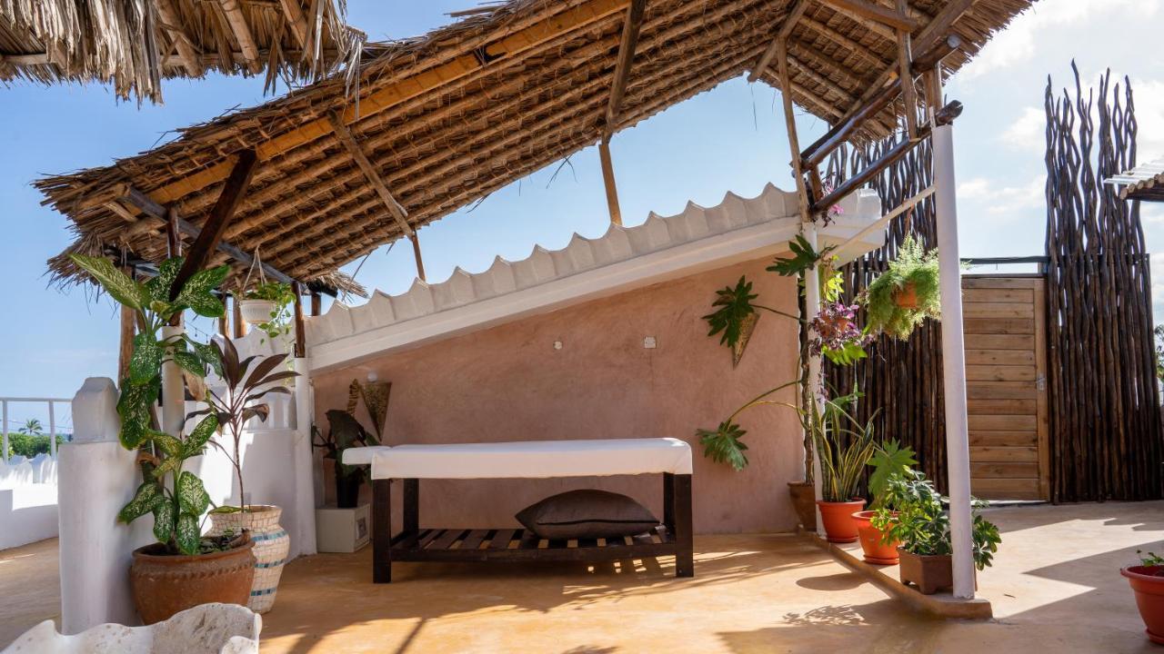 Ostello Tulia House Backpackers Mombasa Esterno foto