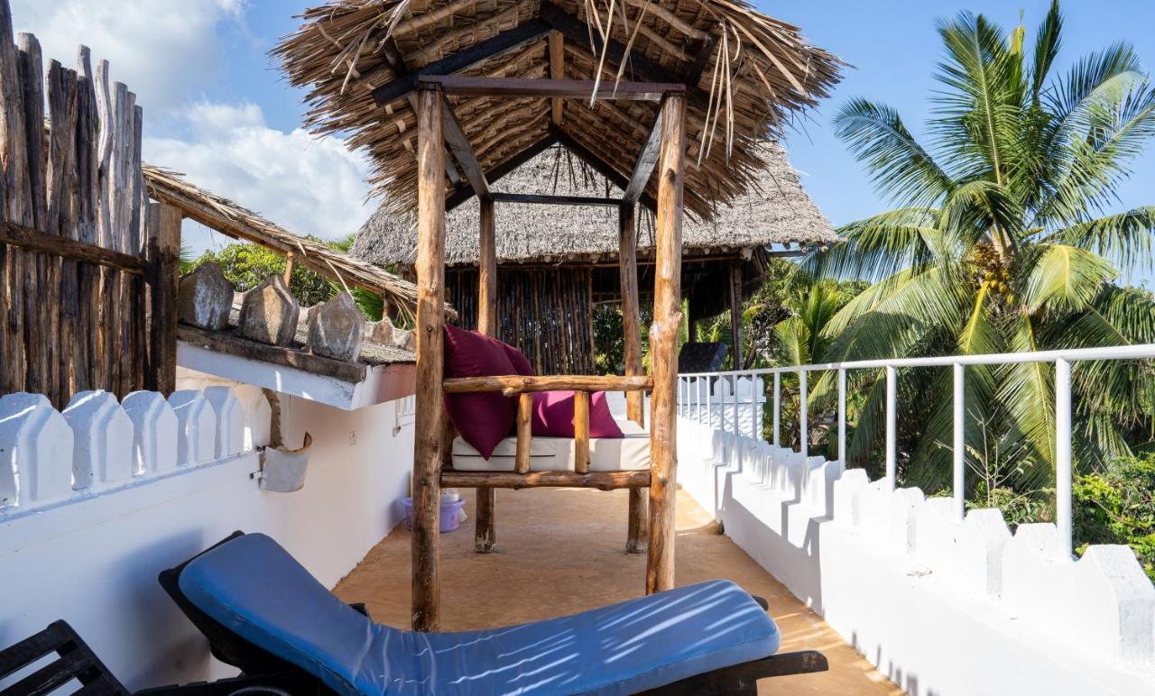 Ostello Tulia House Backpackers Mombasa Esterno foto