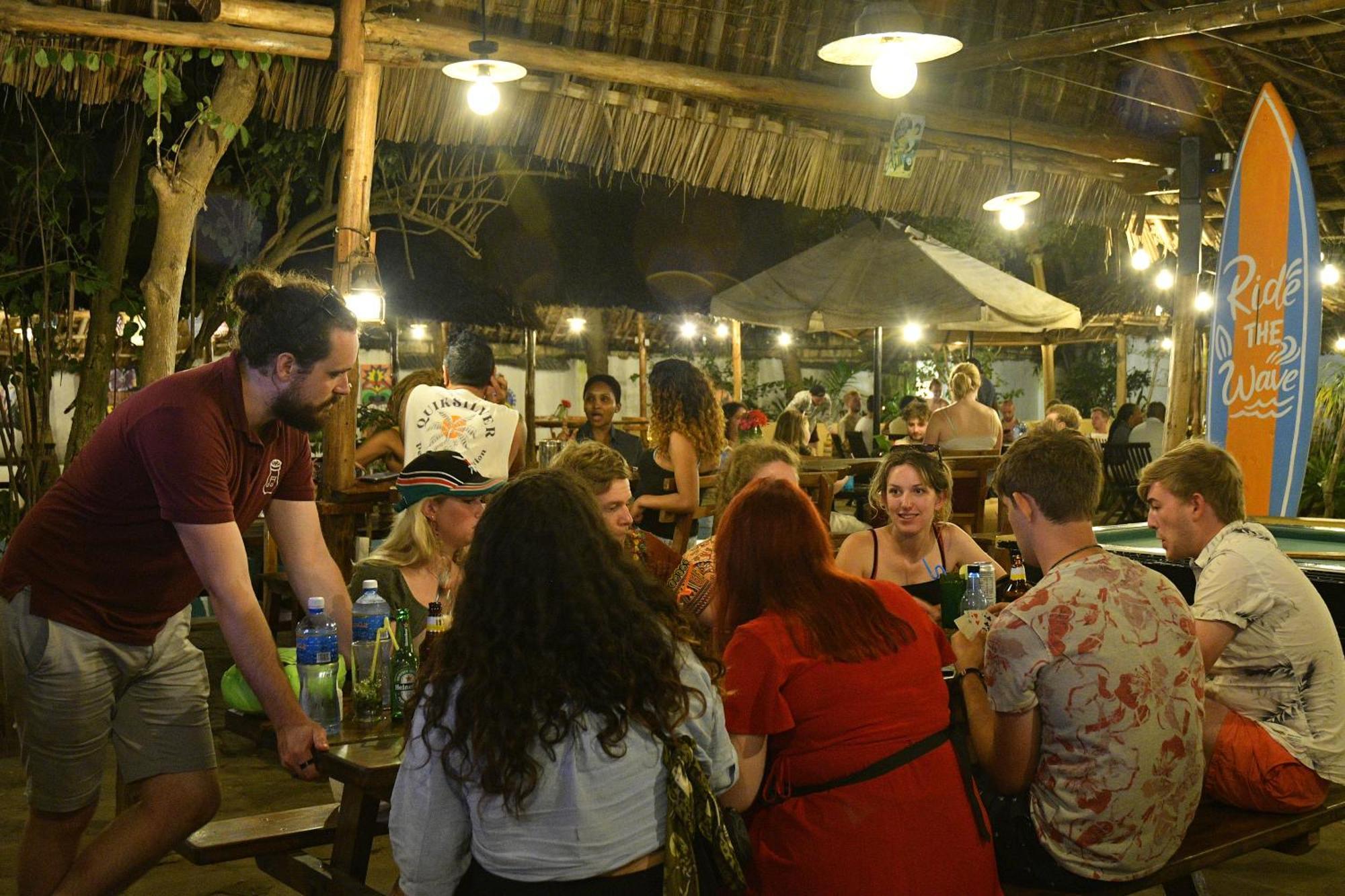 Ostello Tulia House Backpackers Mombasa Esterno foto