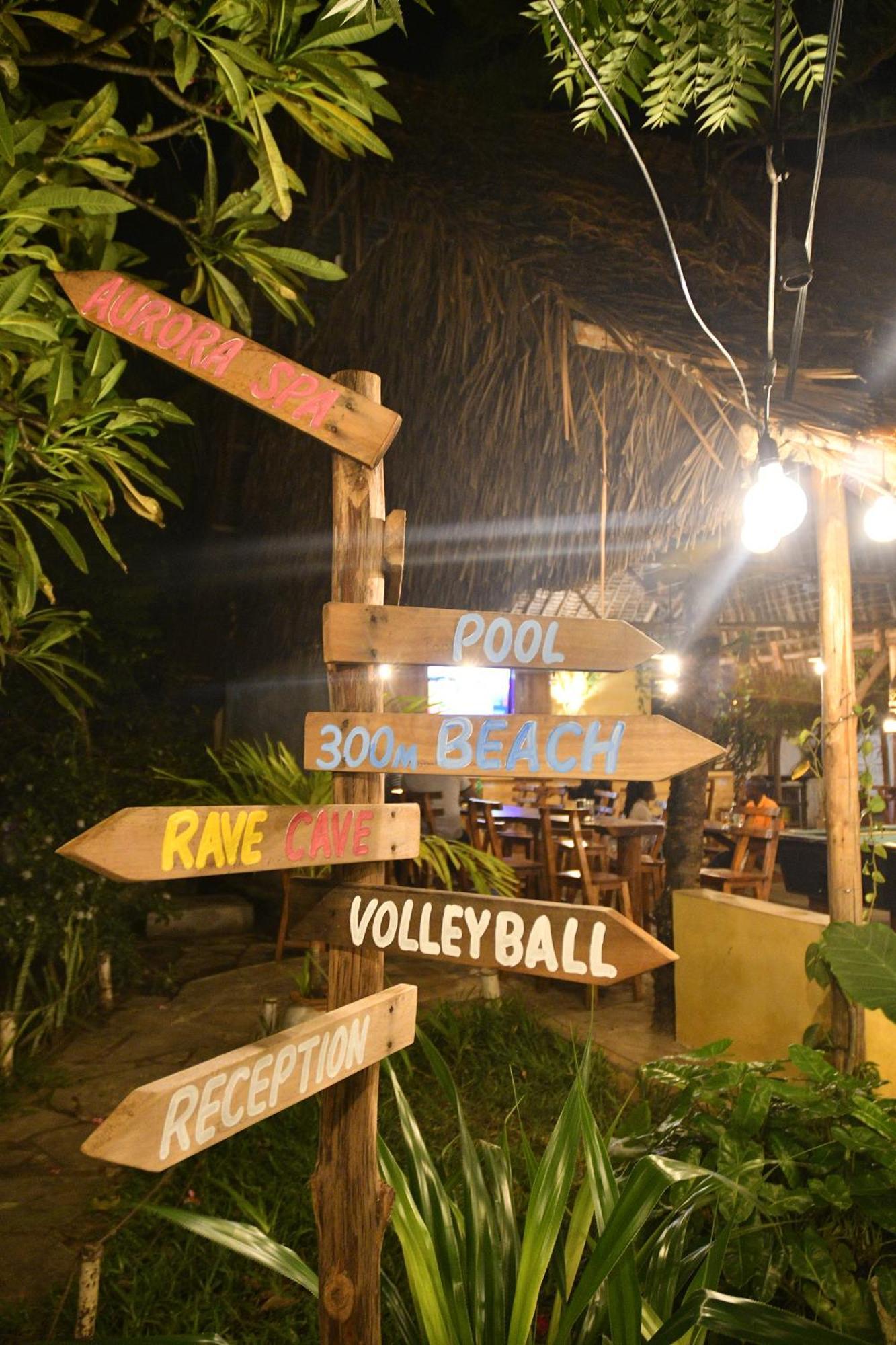 Ostello Tulia House Backpackers Mombasa Esterno foto