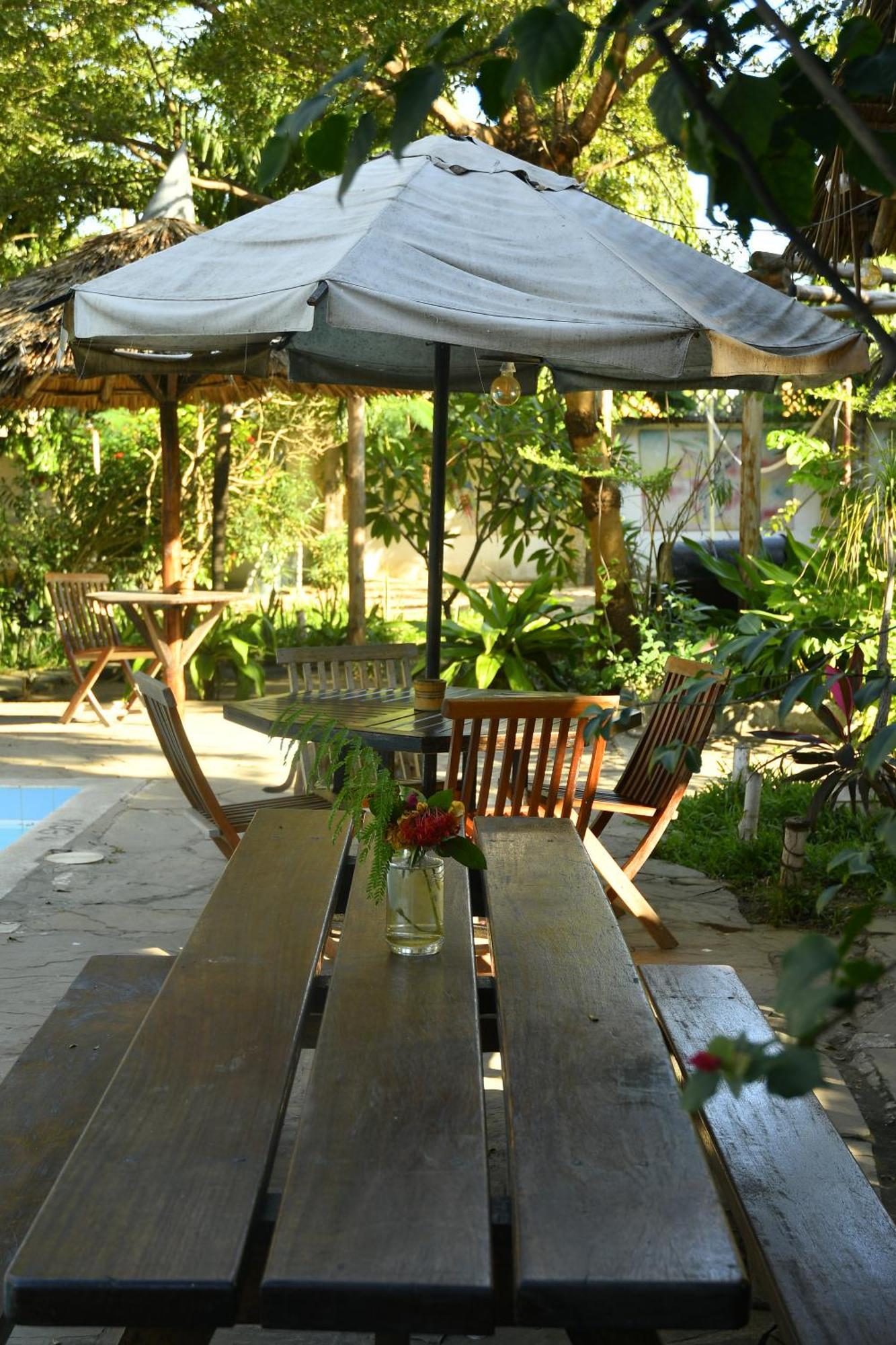 Ostello Tulia House Backpackers Mombasa Esterno foto
