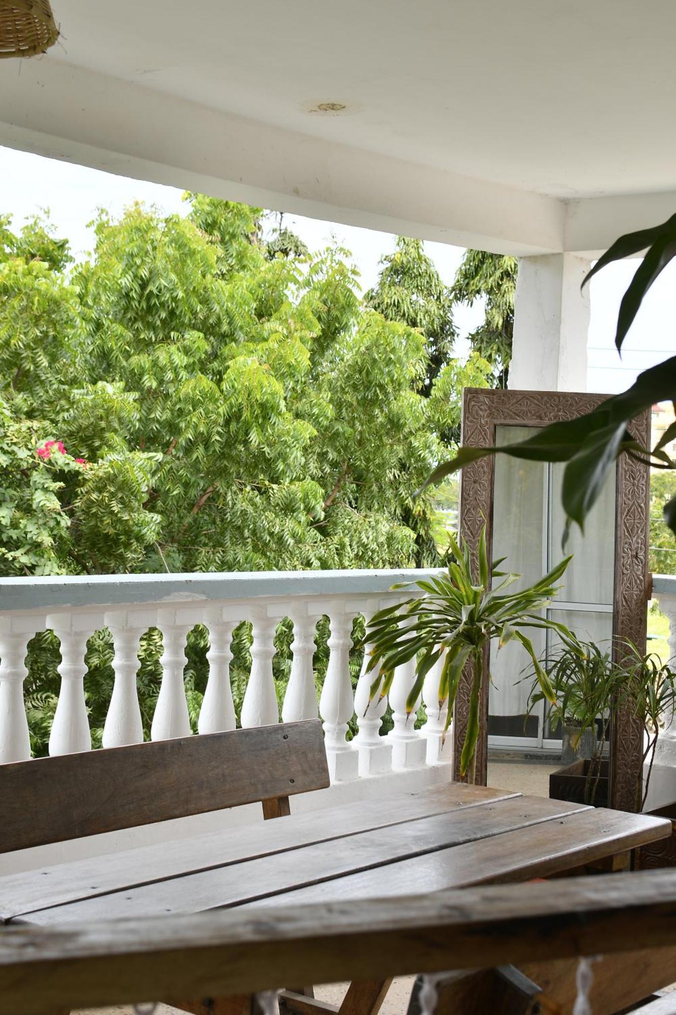 Ostello Tulia House Backpackers Mombasa Esterno foto